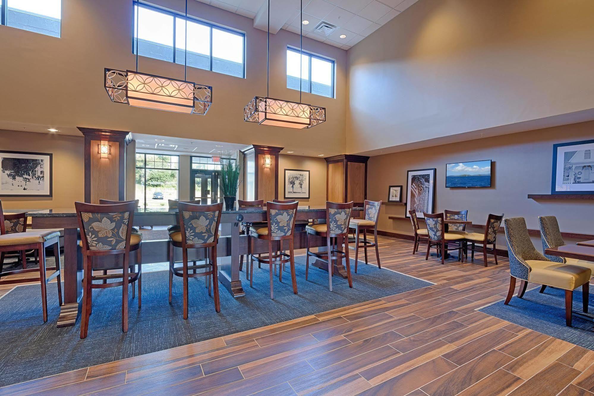 Hampton Inn & Suites Cazenovia, Ny Hotel 3*