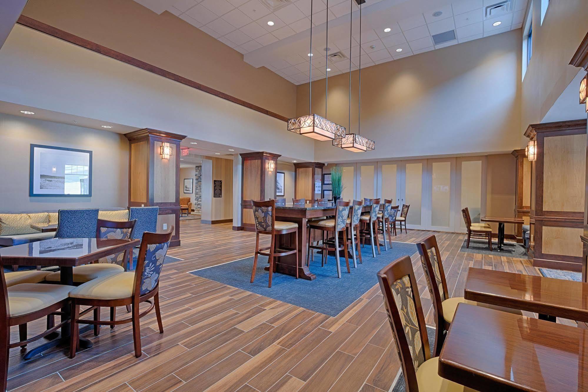Hotel Hampton Inn & Suites Cazenovia, Ny 3*